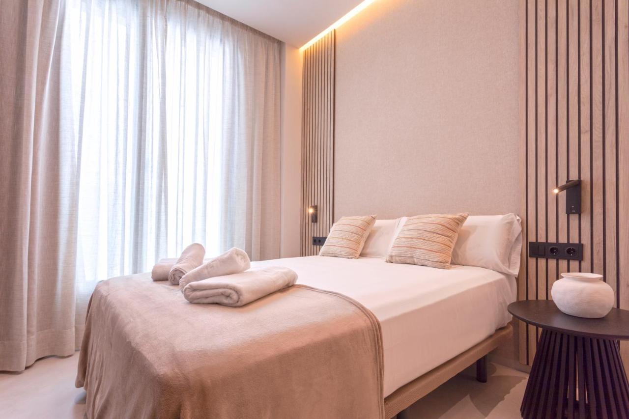 Magnificent Renovated 2bd 2bth Duplex With Terrace - Centre Appartamento